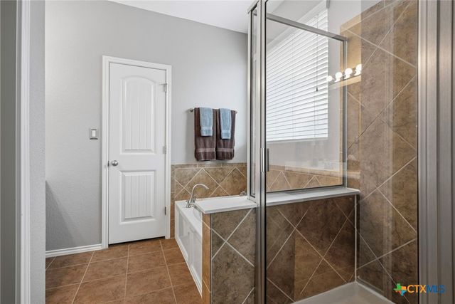 741 Wiltshire Drive, Hutto, TX 78634