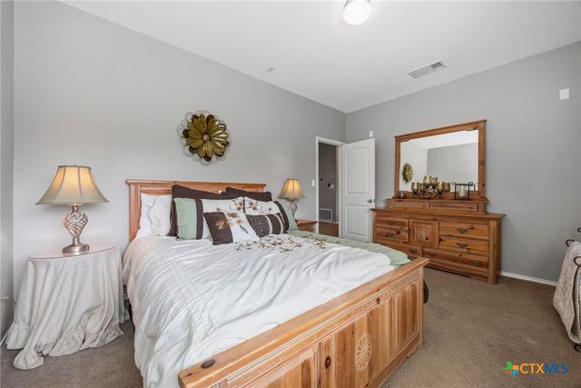 741 Wiltshire Drive, Hutto, TX 78634