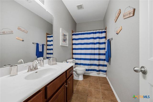 741 Wiltshire Drive, Hutto, TX 78634