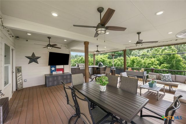741 Wiltshire Drive, Hutto, TX 78634