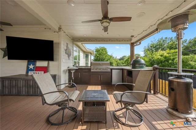 741 Wiltshire Drive, Hutto, TX 78634