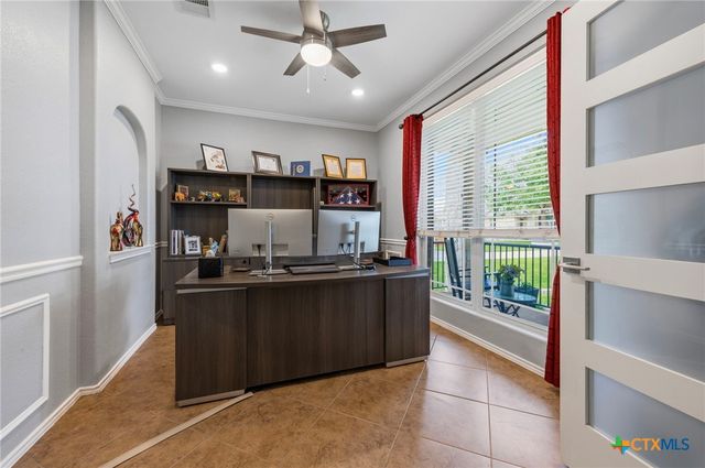 741 Wiltshire Drive, Hutto, TX 78634