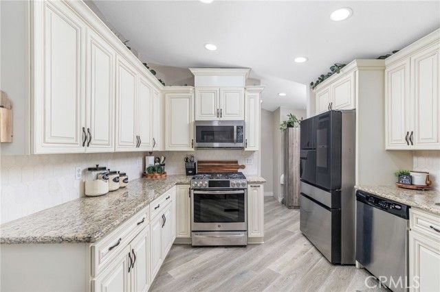 913 S Grand Avenue 47, San Jacinto, CA 92582