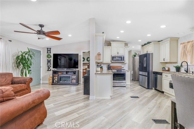 913 S Grand Avenue 47, San Jacinto, CA 92582