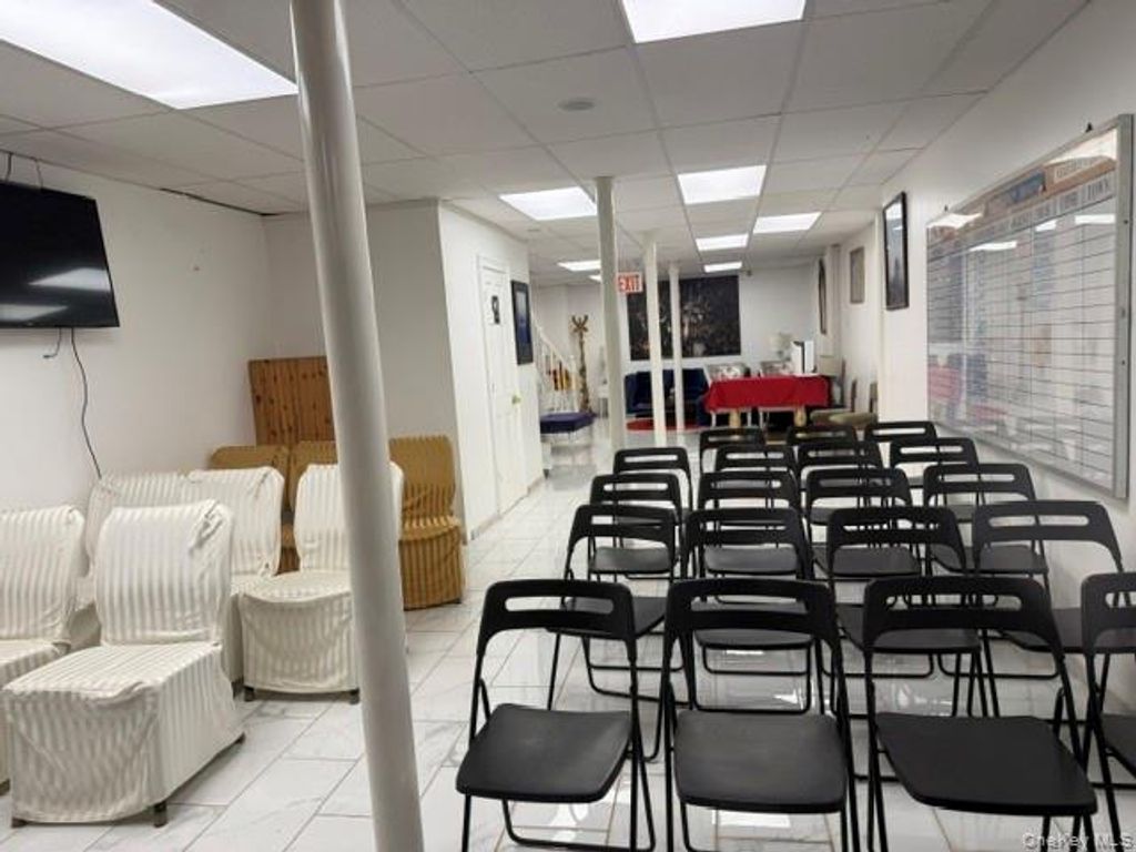 10201 Northern Boulevard, Corona, NY 11368 — photo 3