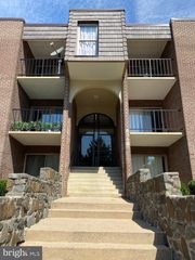 8316 TOBIN RD #13, Annandale, VA 22003