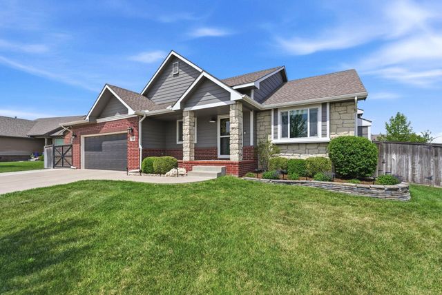 2739 N Woodridge Ct, Wichita, KS 67226