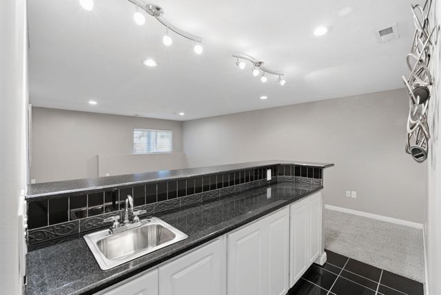 2739 N Woodridge Ct, Wichita, KS 67226