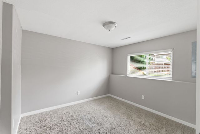 2739 N Woodridge Ct, Wichita, KS 67226