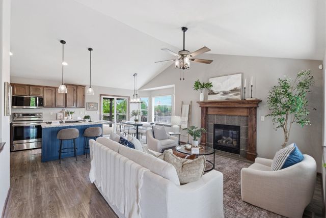 2739 N Woodridge Ct, Wichita, KS 67226