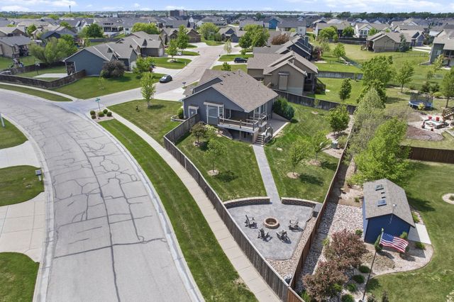 2739 N Woodridge Ct, Wichita, KS 67226