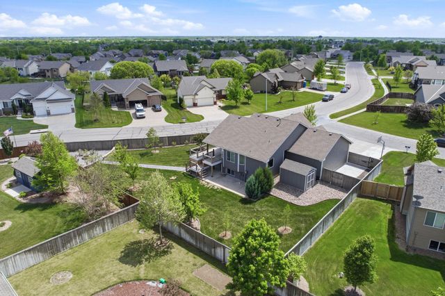 2739 N Woodridge Ct, Wichita, KS 67226