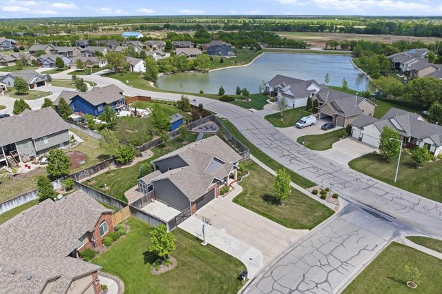 2739 N Woodridge Ct, Wichita, KS 67226