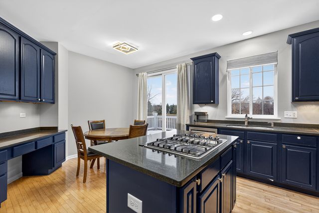 1034 Orchard Pond Court, Lake Zurich, IL 60047