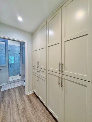 203 E 11th ST, Elgin, TX 78621