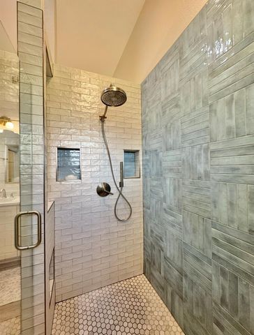203 E 11th ST, Elgin, TX 78621