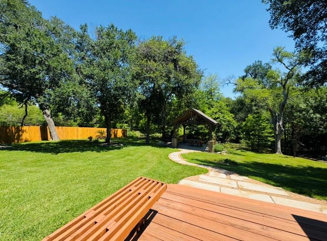203 E 11th ST, Elgin, TX 78621