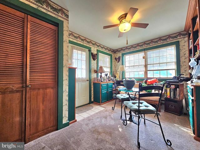 243 LINDEN LN, Riegelsville, PA 18077