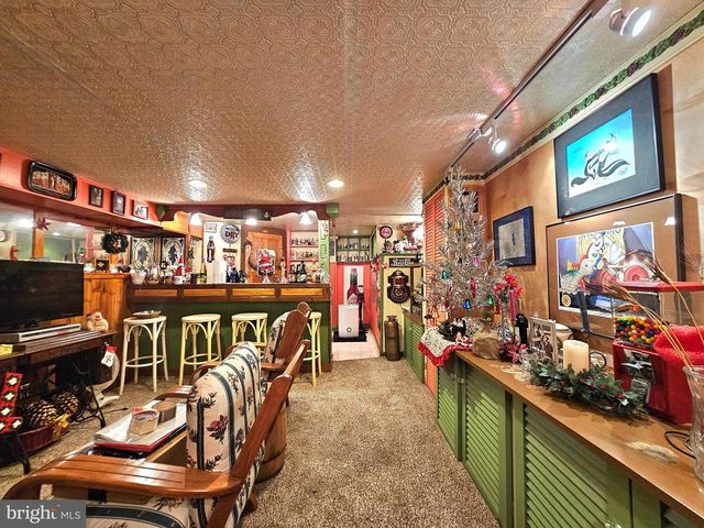 243 LINDEN LN, Riegelsville, PA 18077