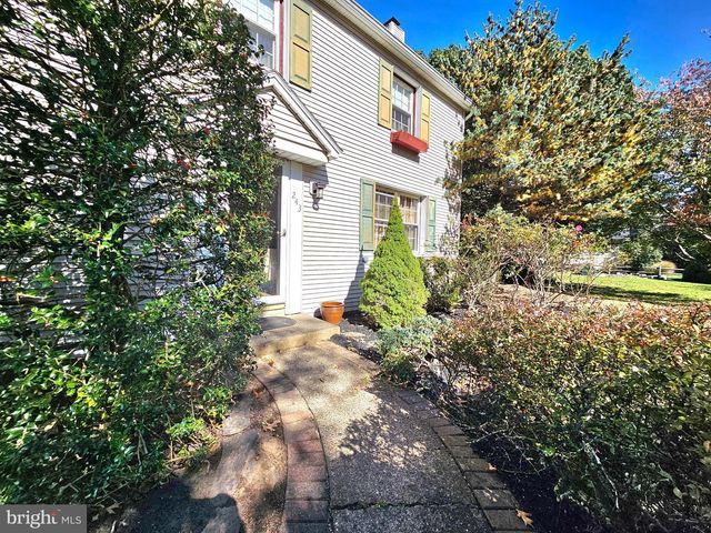 243 LINDEN LN, Riegelsville, PA 18077