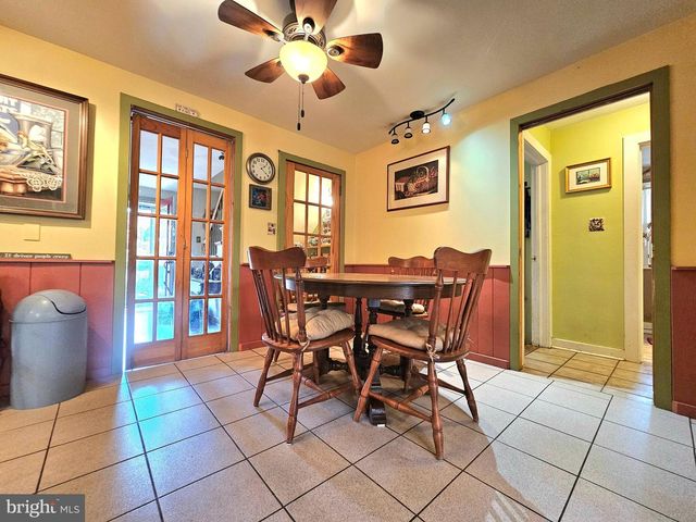 243 LINDEN LN, Riegelsville, PA 18077