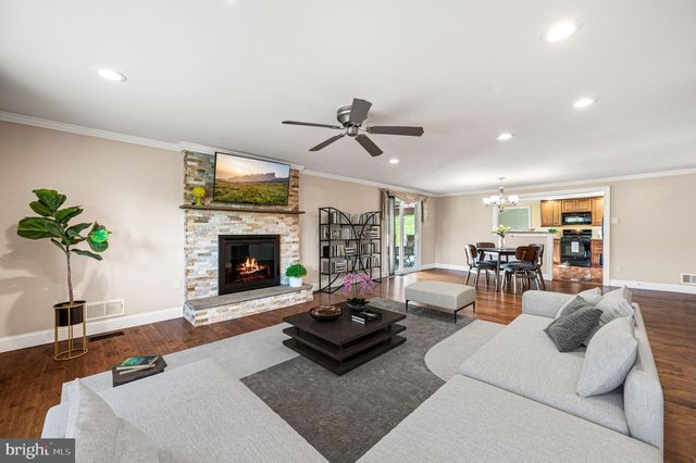 5 JACQUELINE DR, West Chester, PA 19382
