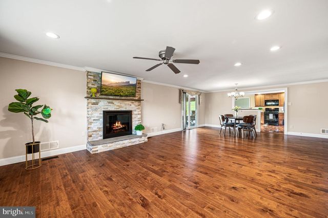 5 JACQUELINE DR, West Chester, PA 19382