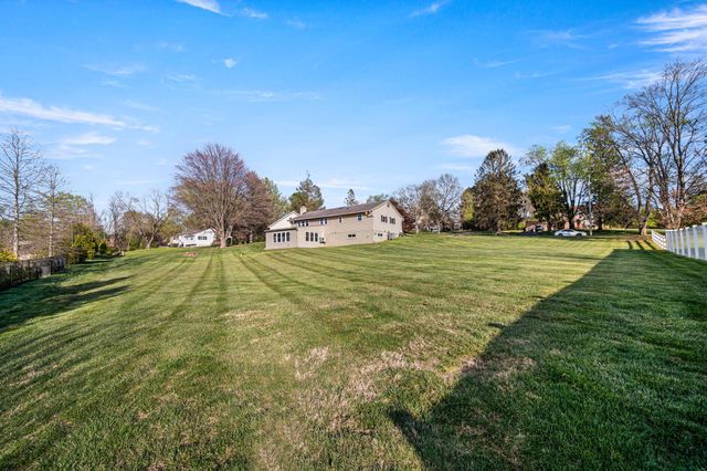 5 JACQUELINE DR, West Chester, PA 19382
