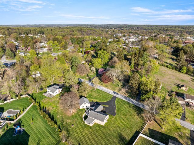 5 JACQUELINE DR, West Chester, PA 19382