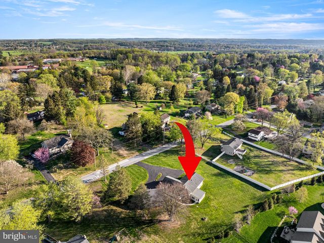 5 JACQUELINE DR, West Chester, PA 19382