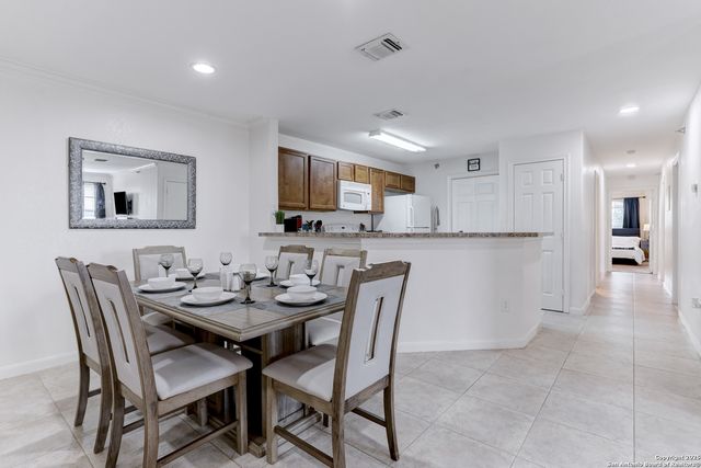 7323 Snowden Rd Apt 3302, San Antonio, TX 78240