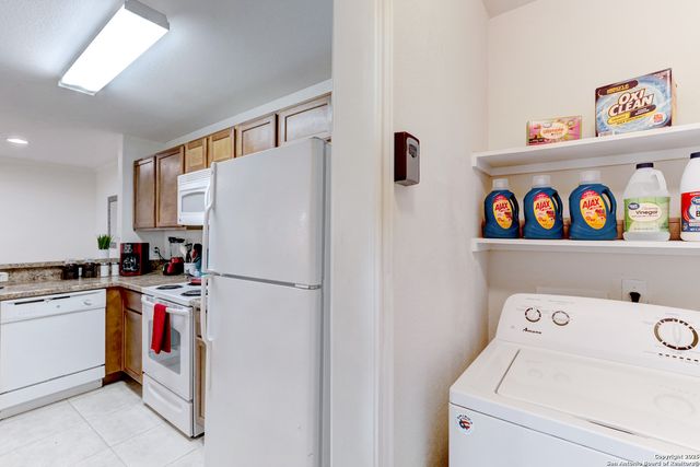7323 Snowden Rd Apt 3302, San Antonio, TX 78240