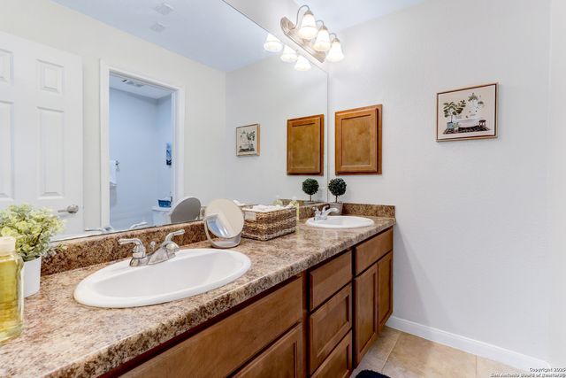 7323 Snowden Rd Apt 3302, San Antonio, TX 78240