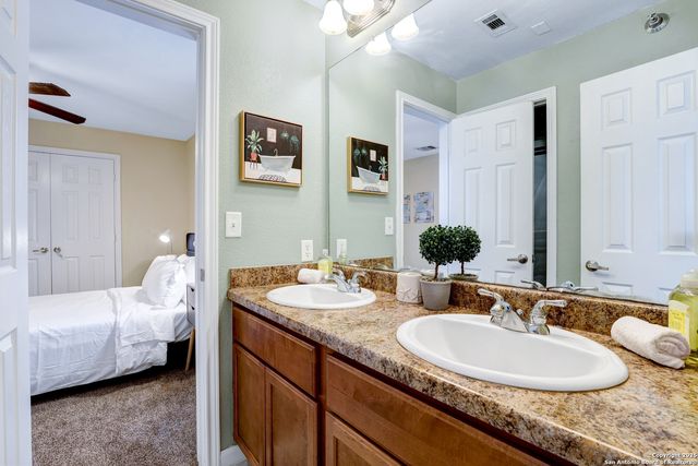 7323 Snowden Rd Apt 3302, San Antonio, TX 78240