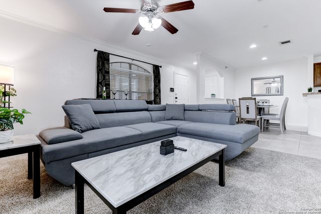 7323 Snowden Rd Apt 3302, San Antonio, TX 78240