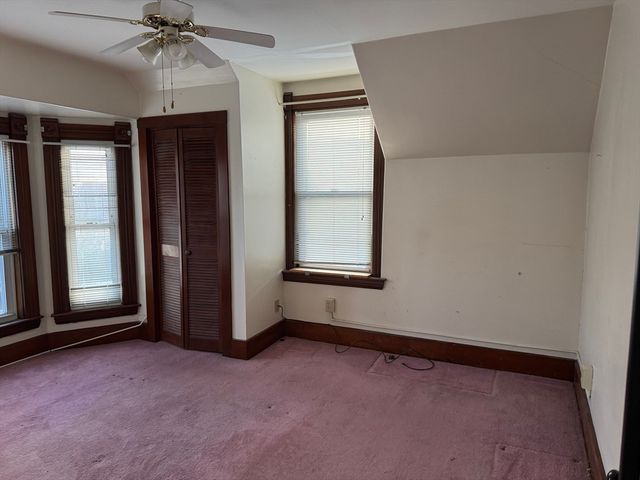 93 Cross St, Gardner, MA 01440