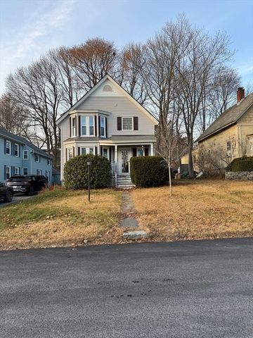 93 Cross St, Gardner, MA 01440