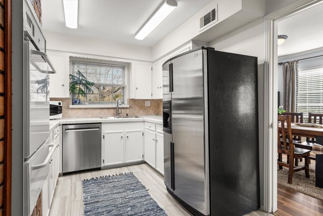 9551 E Lake Highlands Drive, Dallas, TX 75218