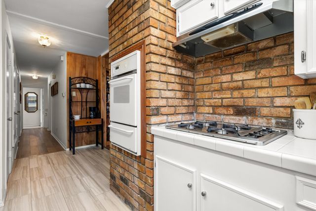 9551 E Lake Highlands Drive, Dallas, TX 75218