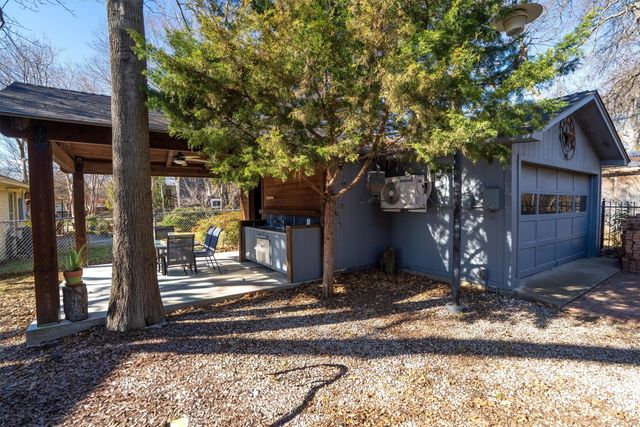 9551 E Lake Highlands Drive, Dallas, TX 75218