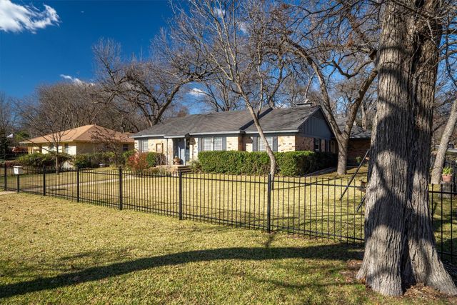 9551 E Lake Highlands Drive, Dallas, TX 75218