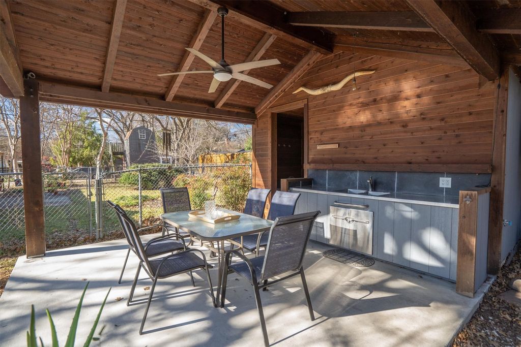 9551 E Lake Highlands Drive, Dallas, TX 75218