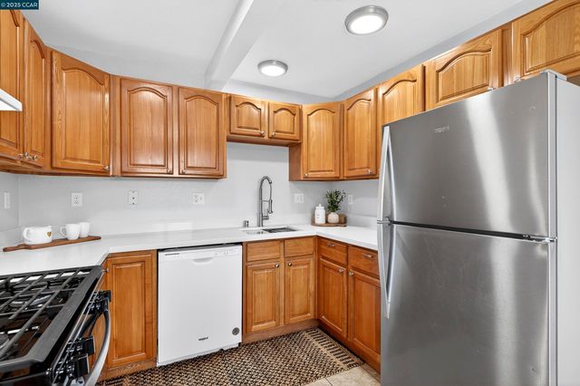 239 Jennifer Dr, San Pablo, CA 94806