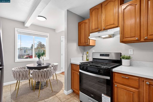 239 Jennifer Dr, San Pablo, CA 94806