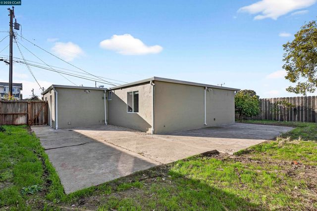 239 Jennifer Dr, San Pablo, CA 94806