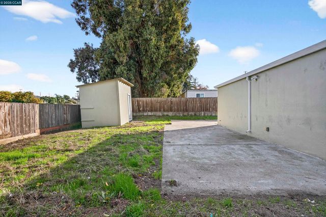 239 Jennifer Dr, San Pablo, CA 94806