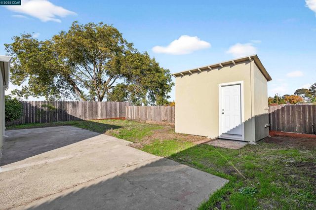 239 Jennifer Dr, San Pablo, CA 94806