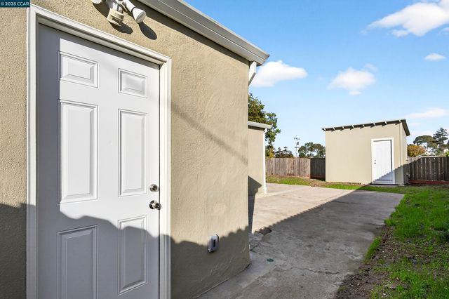 239 Jennifer Dr, San Pablo, CA 94806