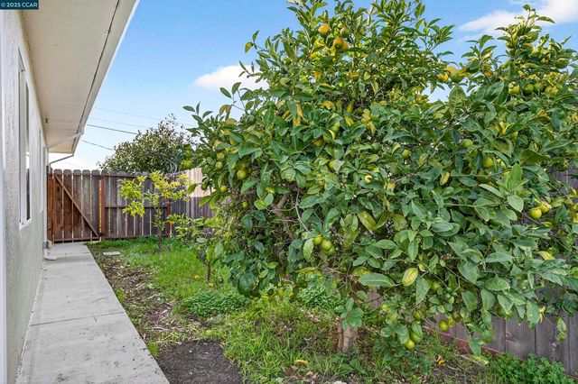 239 Jennifer Dr, San Pablo, CA 94806