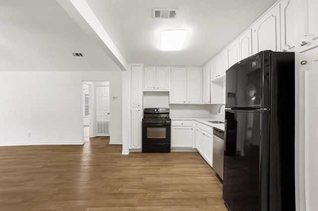406 N Burdette Avenue, Sherman, TX 75090